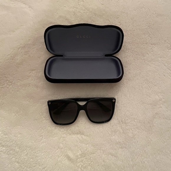Gucci Oversized Sunglasses main image 4